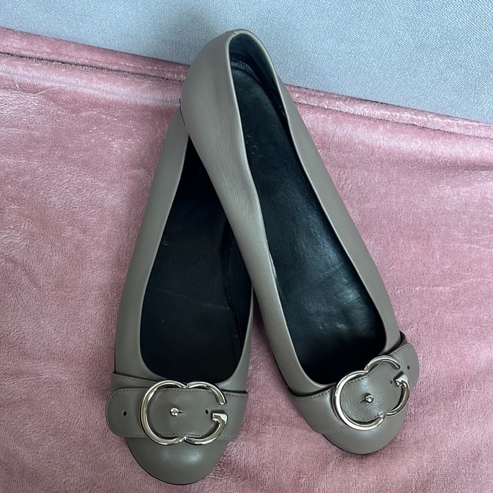 Gucci flats